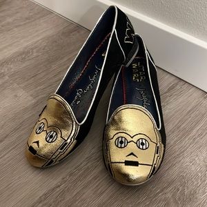 Irregular a choice C-3PO flats sz 8.5